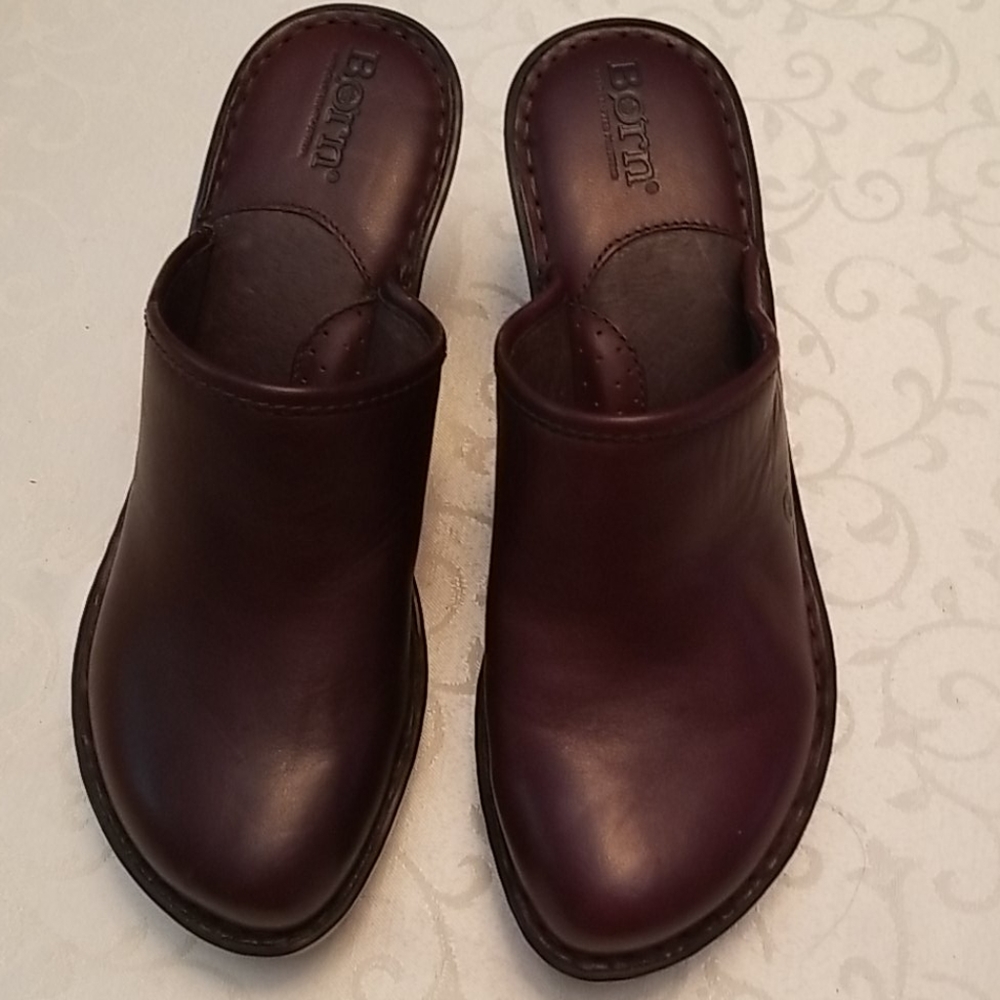 New. Womens Born Mule (Clog)